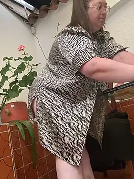 Snapshot of Chloee_ep chatting on 12-11-24, 10:38 Chloee ep online show from 12-11-24, 10:38