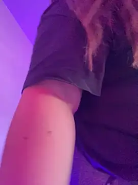 Snapshot of Chloee_ep chatting on 12-13-24, 08:37 Chloee ep online show from 12-13-24, 08:37