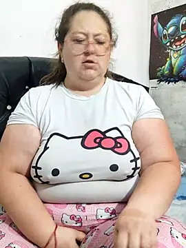 Snapshot of Chloee_ep chatting on 12-24-24, 09:11 Chloee ep online show from 12-24-24, 09:11