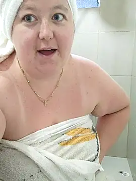 Snapshot of Chloee_ep chatting on 01-13-25, 12:51 Chloee ep online show from 01-13-25, 12:51