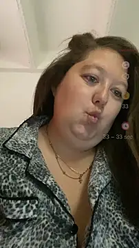 Snapshot of Chloee_ep chatting on 01-22-25, 09:54 Chloee ep online show from 01-22-25, 09:54