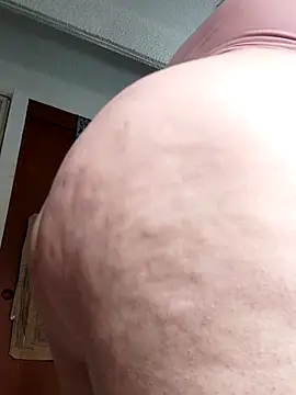 Snapshot of Chloee_ep chatting on 03-07-25, 04:22 Chloee ep online show from 03-07-25, 04:22