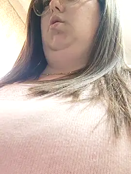 Snapshot of Chloee_ep chatting on 03-20-25, 04:42 Chloee ep online show from 03-20-25, 04:42