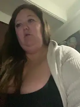 Snapshot of Chloee_ep chatting on 10-06-25, 01:58 Chloee ep online show from 10-06-25, 01:58