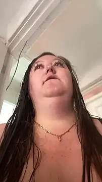 Snapshot of Chloee_ep chatting on 10-16-25, 04:41 Chloee ep online show from 10-16-25, 04:41