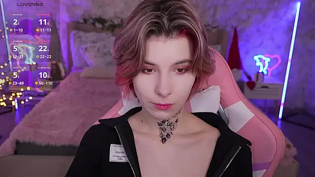 HaylaAmber online show from 12-17-24, 06:56