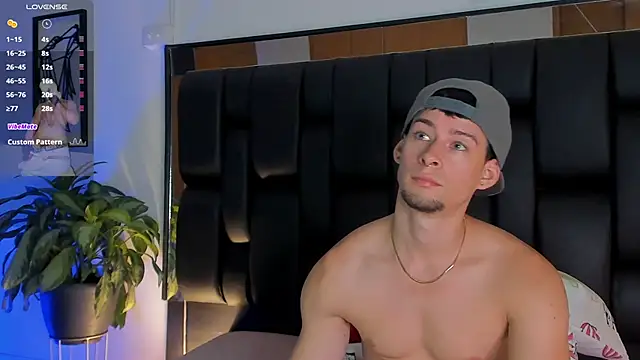 JadeSmiith  online show from 11-22-25, 10:53