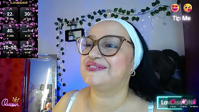 Gia Nahomi online show from 06-11-26, 10:19