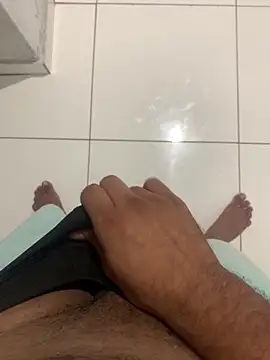 Snapshot of VouchingLagging chatting on 11-06-25, 11:15 VouchingLagging online show from 11-06-25, 11:15