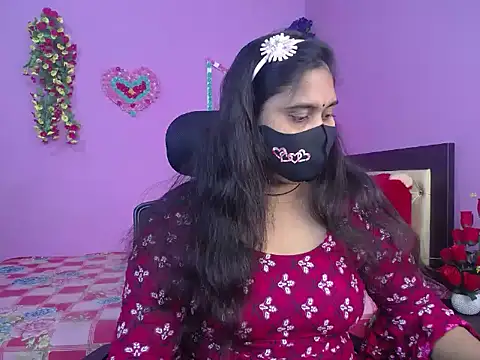 Hot Maleka online show from 01-11-26, 02:22