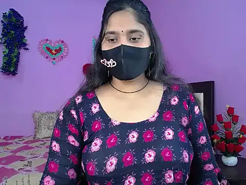 Hot Maleka online show from 03-02-26, 04:36