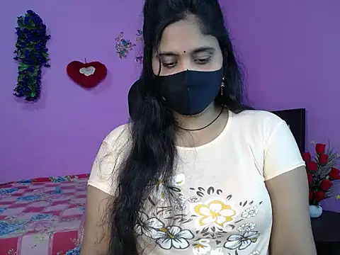 Hot Maleka online show from 04-19-26, 05:45