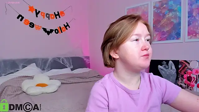 Sara Robinson online show from 10-29-25, 02:36