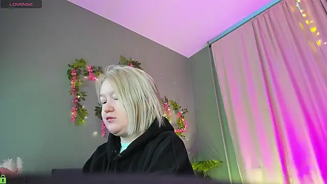 Sara Robinson online show from 03-17-26, 03:00