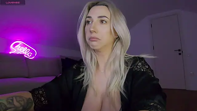 KhloeK online show from 04-06-26, 09:21