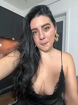 Snapshot of Evelyn___Sweet chatting on 10-08-25, 07:55 Evelyn   Sweet online show from 10-08-25, 07:55
