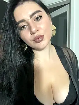 Snapshot of Evelyn___Sweet chatting on 10-14-25, 07:36 Evelyn   Sweet online show from 10-14-25, 07:36