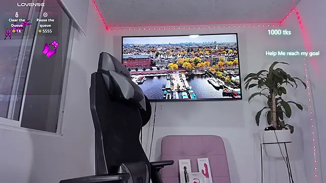 emily palmeer online show from 12-22-25, 11:18