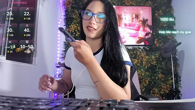 emily palmeer online show from 04-23-26, 04:57