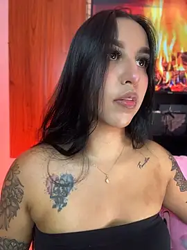 Snapshot of Tamara_Roberts1 chatting on 07-18-26, 02:27 Tamara Roberts1 online show from 07-18-26, 02:27