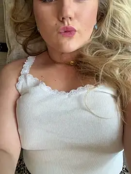 scarletseduction  online show from 07-08-26, 12:42