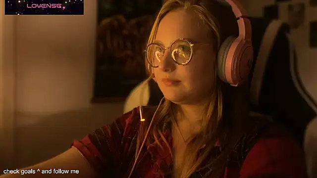 JacyWinslat online show from 10-25-25, 08:47