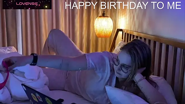 JacyWinslat online show from 12-02-25, 01:22