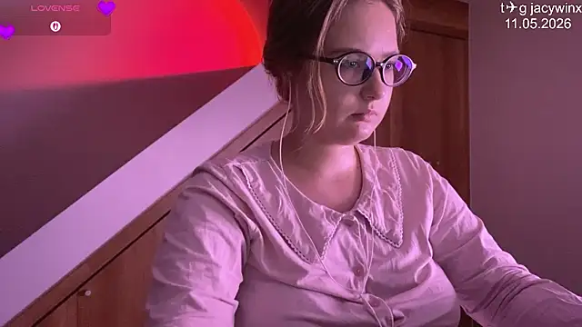 Snapshot of JacyWinslat chatting on 05-11-26, 02:45 JacyWinslat online show from 05-11-26, 02:45