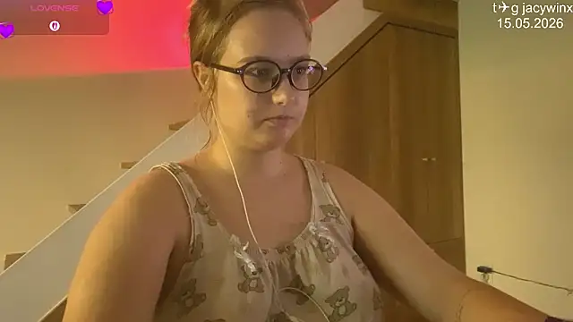 Snapshot of JacyWinslat chatting on 05-15-26, 02:46 JacyWinslat online show from 05-15-26, 02:46