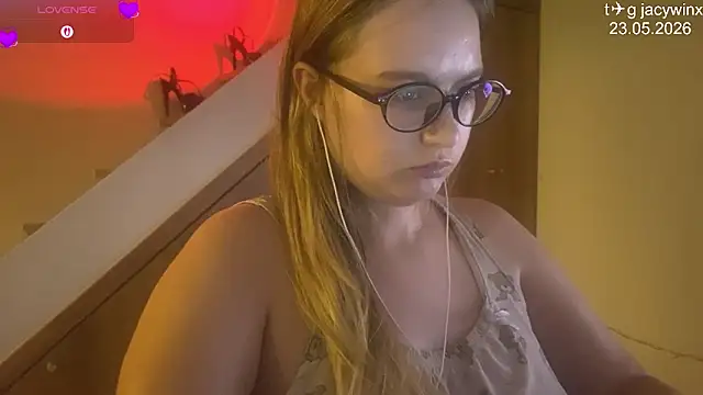 Snapshot of JacyWinslat chatting on 05-23-26, 10:03 JacyWinslat online show from 05-23-26, 10:03