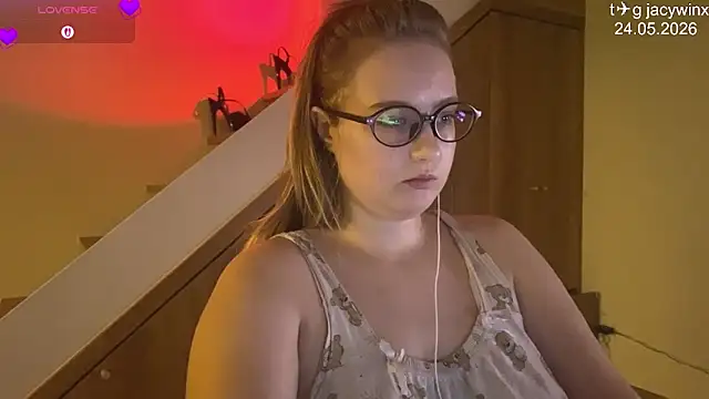 Snapshot of JacyWinslat chatting on 05-24-26, 01:16 JacyWinslat online show from 05-24-26, 01:16