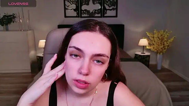 DaniellaLovely online show from 11-18-25, 10:41