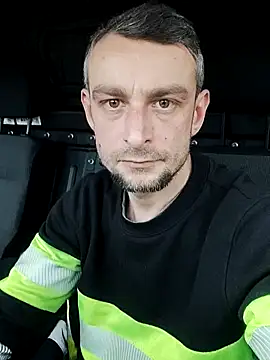 Snapshot of mountainPen chatting on 12-15-25, 12:53 mountainPen online show from 12-15-25, 12:53