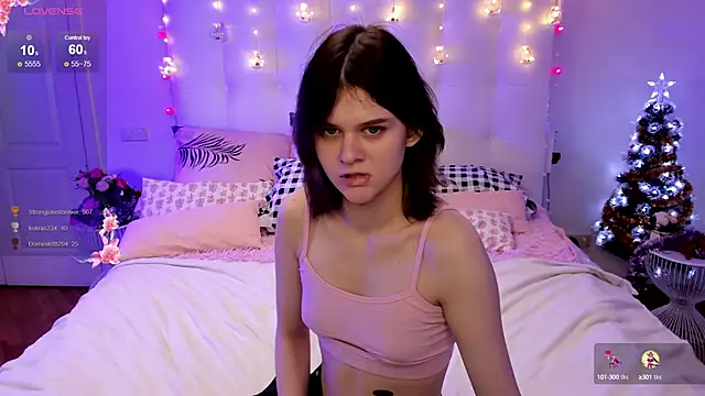 Snapshot of JulieTaylors chatting on 12-12-24, 05:15 JulieTaylors online show from 12-12-24, 05:15