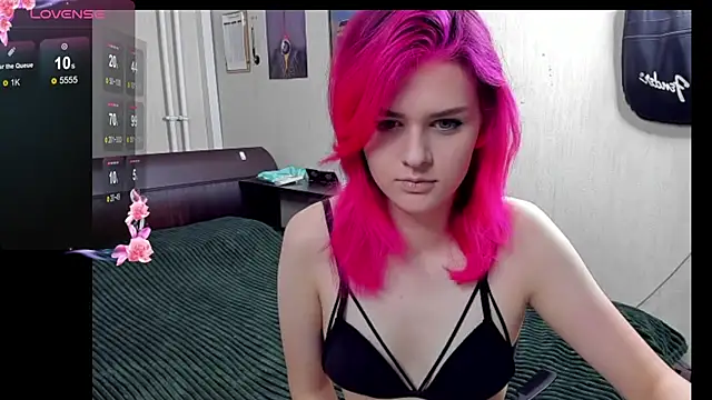 Snapshot of JulieTaylors chatting on 09-23-25, 10:24 JulieTaylors online show from 09-23-25, 10:24