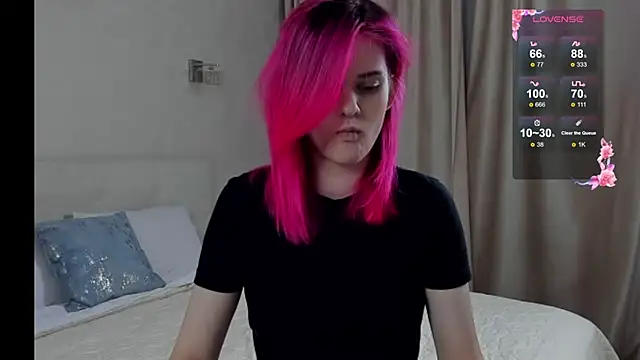 Snapshot of JulieTaylors chatting on 10-01-25, 12:16 JulieTaylors online show from 10-01-25, 12:16