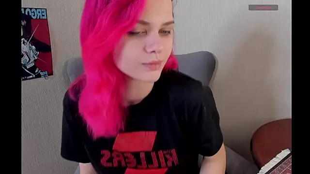 Snapshot of JulieTaylors chatting on 10-12-25, 12:09 JulieTaylors online show from 10-12-25, 12:09