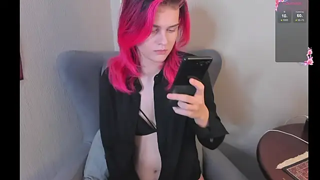 Snapshot of JulieTaylors chatting on 12-14-25, 09:08 JulieTaylors online show from 12-14-25, 09:08