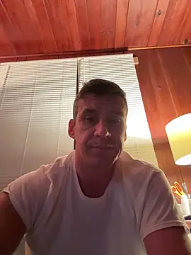 Snapshot of paulyshore699 chatting on 11-11-25, 05:51 paulyshore699 online show from 11-11-25, 05:51