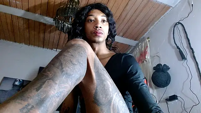 Snapshot of Maidi_ chatting on 10-08-25, 12:58 Maidi online show from 10-08-25, 12:58