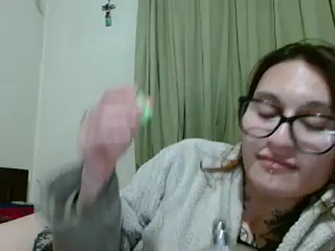 kittenlizz online show from 12-08-24, 12:07