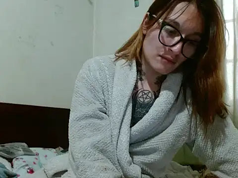 kittenlizz online show from 01-06-25, 10:37