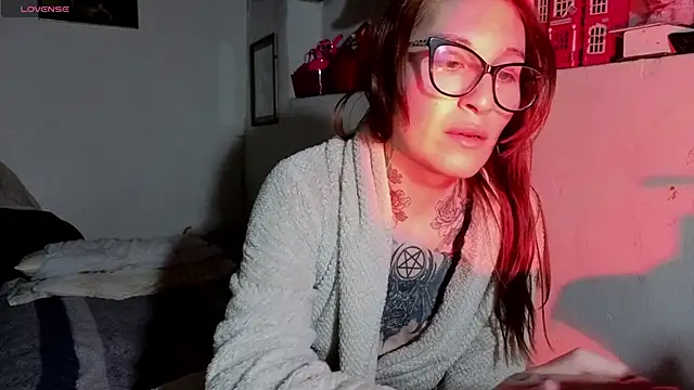 kittenlizz online show from 04-04-26, 06:27