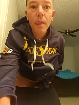 Snapshot of Bigtater1999 chatting on 10-25-25, 04:02 Bigtater1999 online show from 10-25-25, 04:02