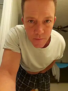 Snapshot of Bigtater1999 chatting on 10-27-25, 10:03 Bigtater1999 online show from 10-27-25, 10:03