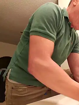 Snapshot of Bigtater1999 chatting on 11-11-25, 12:10 Bigtater1999 online show from 11-11-25, 12:10