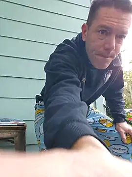 Snapshot of Bigtater1999 chatting on 11-16-25, 01:17 Bigtater1999 online show from 11-16-25, 01:17