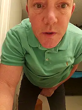 Snapshot of Bigtater1999 chatting on 11-21-25, 10:19 Bigtater1999 online show from 11-21-25, 10:19