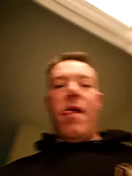 Snapshot of Bigtater1999 chatting on 11-30-25, 02:32 Bigtater1999 online show from 11-30-25, 02:32