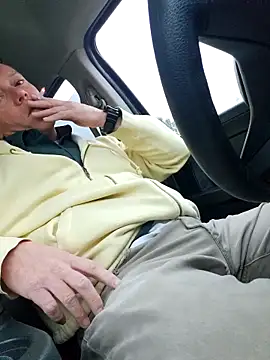 Snapshot of Bigtater1999 chatting on 12-02-25, 12:43 Bigtater1999 online show from 12-02-25, 12:43